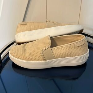 Cole Haan Grand OS slip-ons Sz. 5. Stylish comfort!